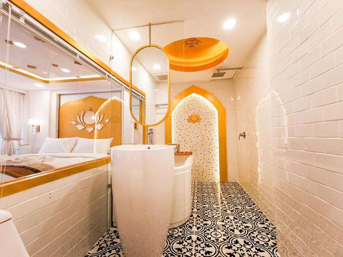 One Dhatu Ayutthaya Premium Homestay Dış mekan fotoğraf